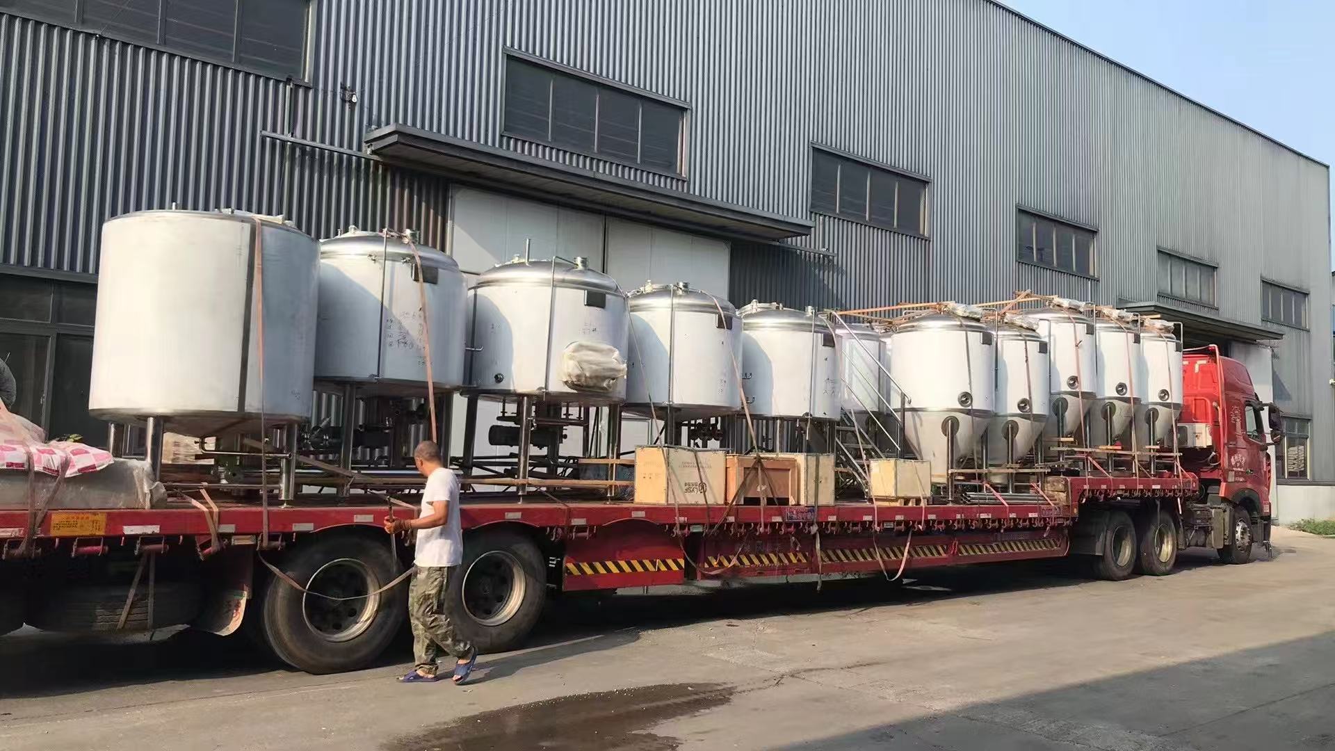 新兴精酿啤酒设备厂—精酿啤酒设备